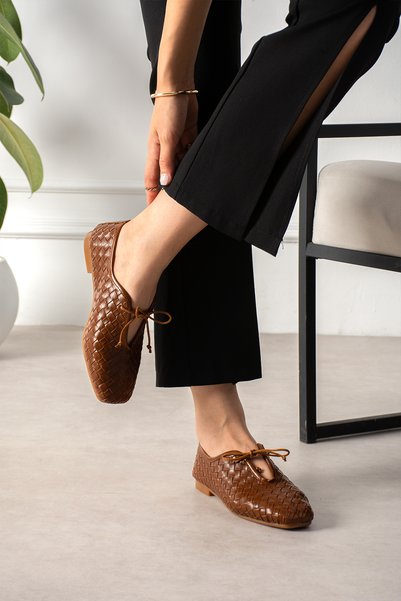 azza shoes Dora Braided Square-Shaped Lace-Up Detailed Classic and Stylish Looking Daily Ballet Flats