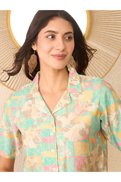 AHIKA By Styli قميص بطباعة تجريدية متعددة الألوان مع ياقة