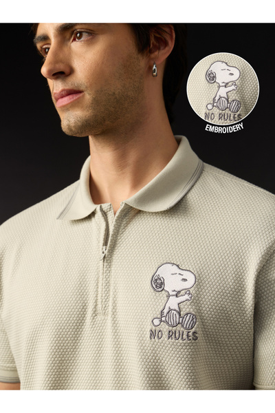 The Souled Store By Styli Mens Graphic Peanuts Snoopy Polo T-Shirt with Zip C...