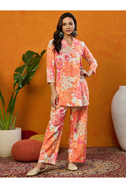 AHIKA By Styli طقم منسق من الفيسكوز بنقشة زهور برتقالية مع ياقة ماندارين وبنطلون