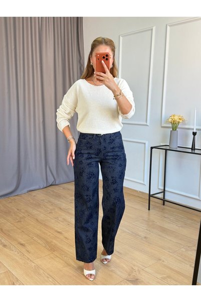 Size Özgü Lacivert Kadife Detaylı Jean