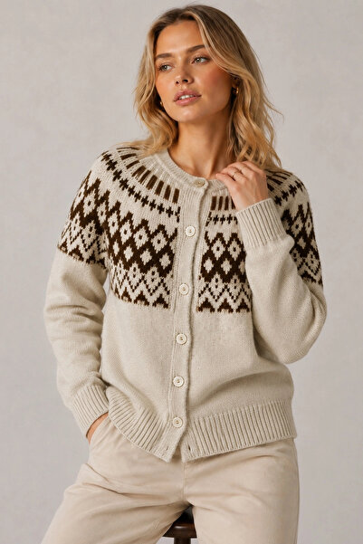 Lusin Women's Beige Stylish Patterned Buttoned Crew Neck Knitwear Cardigan