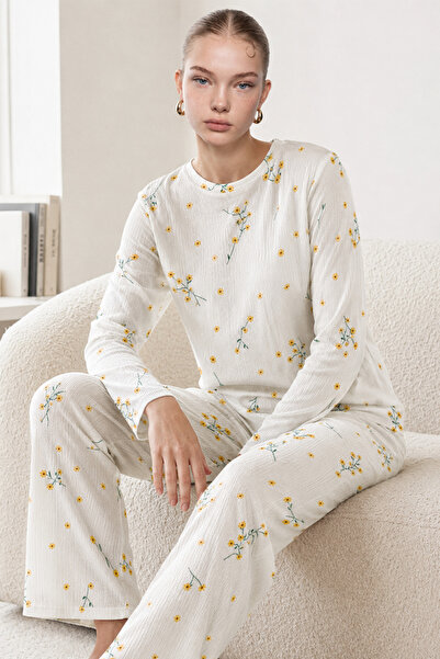 FİT WOMEN Kadın Desenli Uzun Kollu Ekru Pijama Takımı 4722