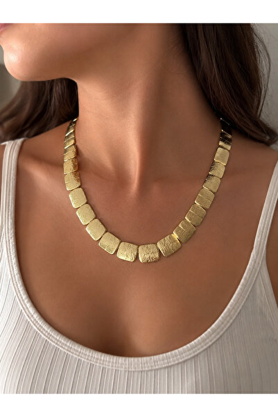ANKA JEWELLRY Women's Gold Crushed Pendant Necklace – Flat Square Plate Desig...