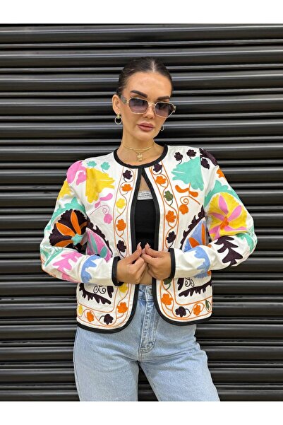 Nes Moda Kadın Pinterest Detaylı Nakış İşlemeli Gabardin Ceket