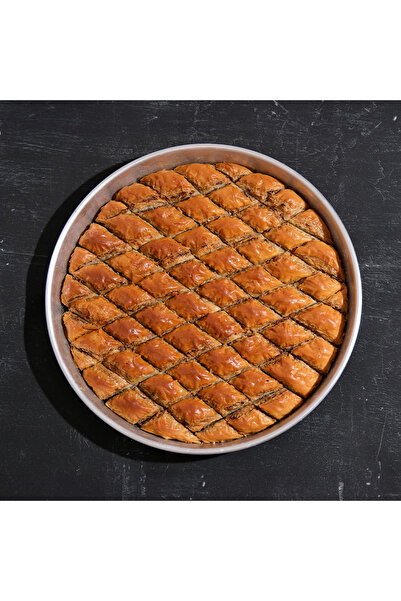 İNANÇ FIRIN Cevizli Köy Baklavası Tepsi + Patlıcanlı Arnavut Böreği Tepsi
