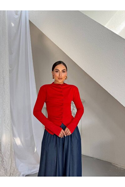 Butik Beyza بلوزة بأزرار