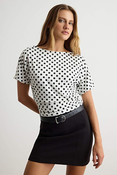 Trendyol Collection Ecru Polka Dot Fitted Crew Neck Low Sleeve Short Stretch ...