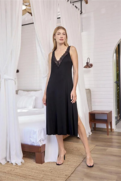 SS HOME CONCEPT Chest and Back Low-Cut Lace and Slit Nightdress