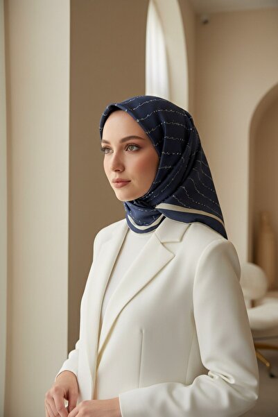 Vissona %100 Twill İpek Eşarp 90x90 El Yazısı Desenli El Dikişli Kadın Eşarp