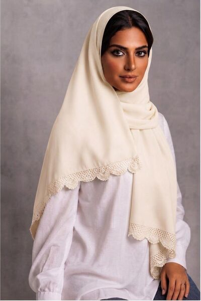 Veil Designer طرحة اوف وابت بشغل اويه مع كوروشيه بقماش ياباني علي الطرفين الم...