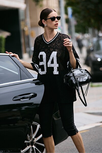 Stradivarius Numaralı dantel t-shirt