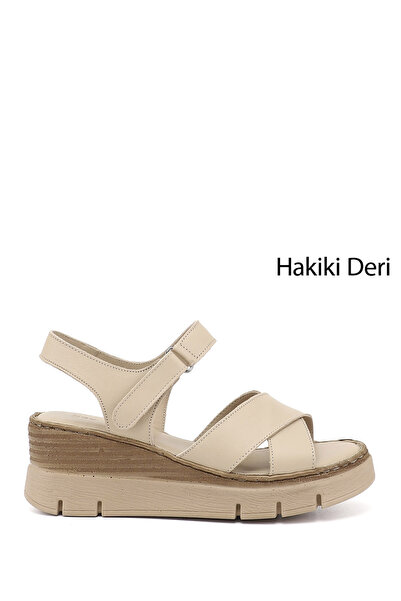 GÖNDERİ(R) Women's Beige Cross-Strapped Genuine Leather Sandals with Filled H...