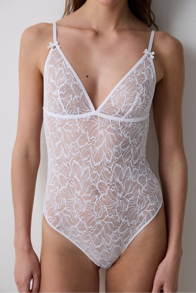 Penti Kırık Beyaz Çiçekli Dantel Aksesuar Detaylı Balensiz Gelin Bodysuit