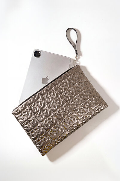 Ecrou Yıldız Desenli Platin Parlak Portföy & Clutch Çanta Çıkarılabilir Bileklik Askılı 30 x 19 cm