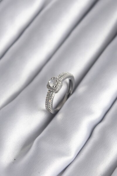Inure Jewelry Brass Silver Color Zircon Stone Women's Ring