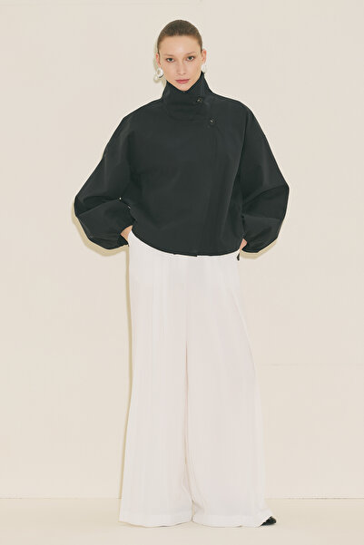 Manuka Melva Wide Sleeves Short Trench Coat Black