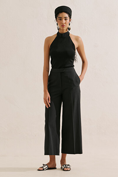 Manuka Classic Wide-Leg Short Pants Black