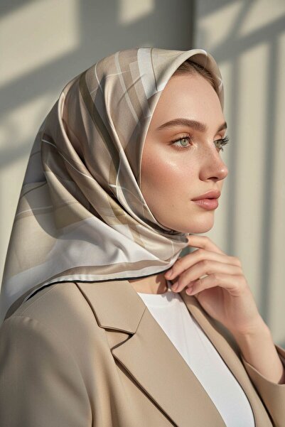 VİOLLA Twill Eşarp 90x90 Geometrik Desenli İpek İçermez El Dikişli Kadın Eşarp