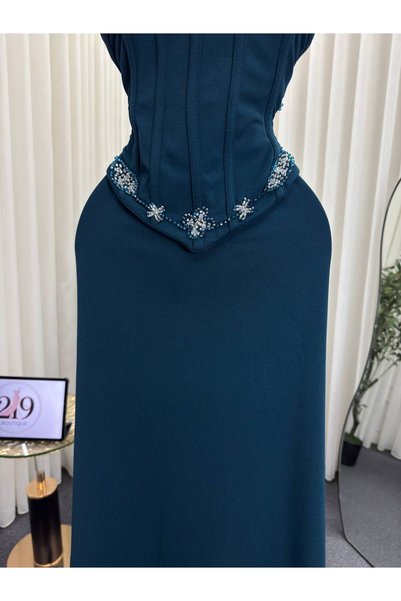 Boutique 219 فستان كريب كحلي