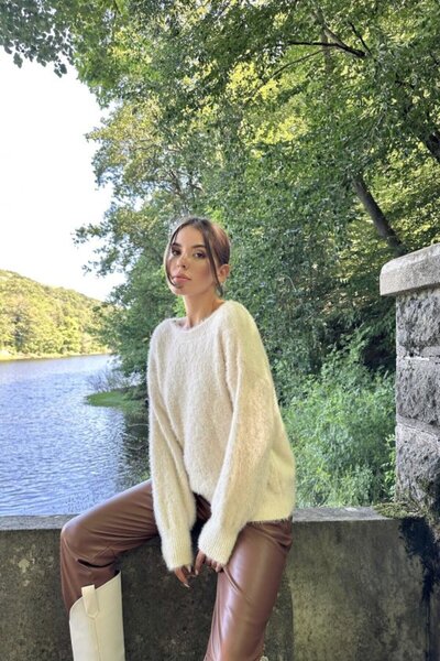 Elbee Fashion Woman    Stone Diamond Patterned Knitwear Sweater