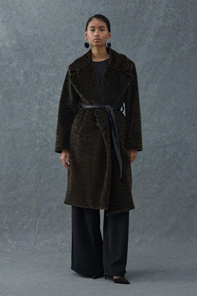 SEREMONİ BUTİK Khaki leopard detailed leather belted coat