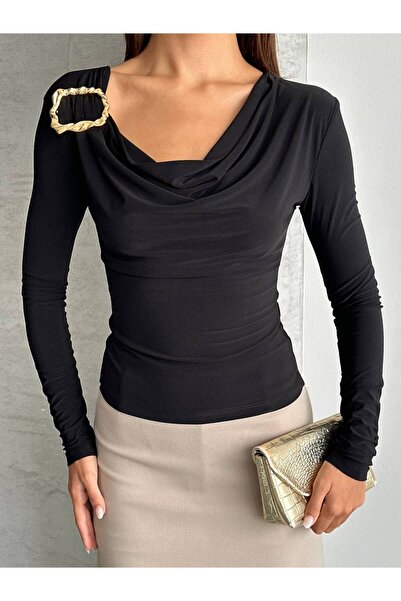Butik Beyza Pleated Accessory Detailed Blouse