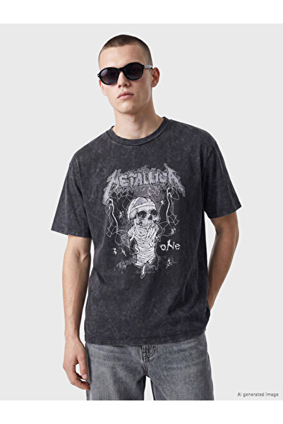 LC Waikiki Esvab • Modern & Distinctive Relaxed Fit Metallica Printed Men's T...