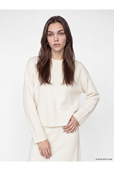 LC Waikiki Lcw Modest Ecru Crew Neck Women's Knitwear Sweater