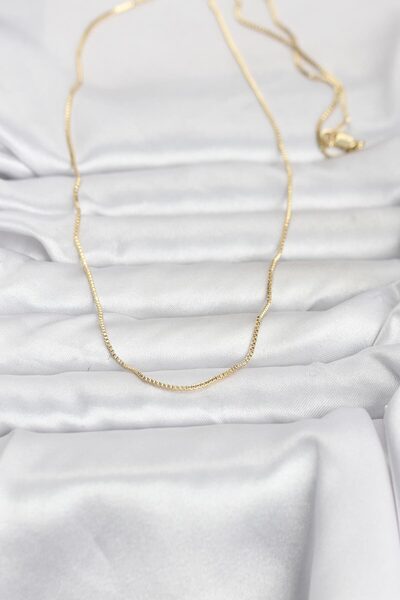 ForWhat 60cm Golden Brass Thin Square Chain Women's Necklace for Elegant Necks
