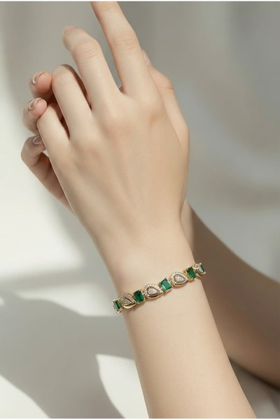 Merjann Accessories Altın Kaplama Yeşil Taş Detaylı Zarif Bileklik – Modern K...