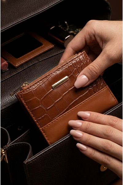 Mazel Design Women's Crocodile Patterned Small Wallet with Zipper Coin Compar...