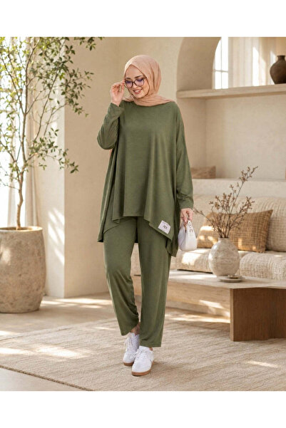 unika boutique Γυναικείο Σετ Casual με Λεπτομέρεια Έμβλημα, Διπλό Σετ