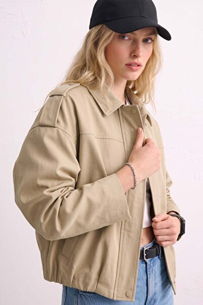 BARRELS AND OIL Women's Oversized Jacket with Shoulder Epaulettes - Stone
