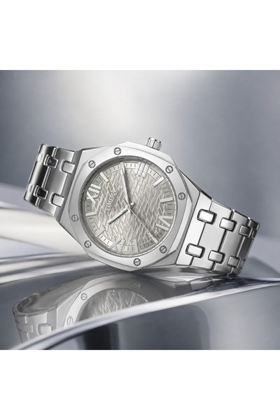 TIMERA ساعة يد تناظرية بسوار معدني فضي ومينا فضية بنقشة هندسية--TIMERA Analog Wrist Watch with Silver Metal Bracelet and Textured Silver Dial