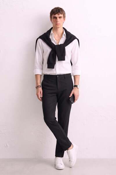 BARRELS AND OIL Men's Side Pocket Buttoned Waist Trousers - Black