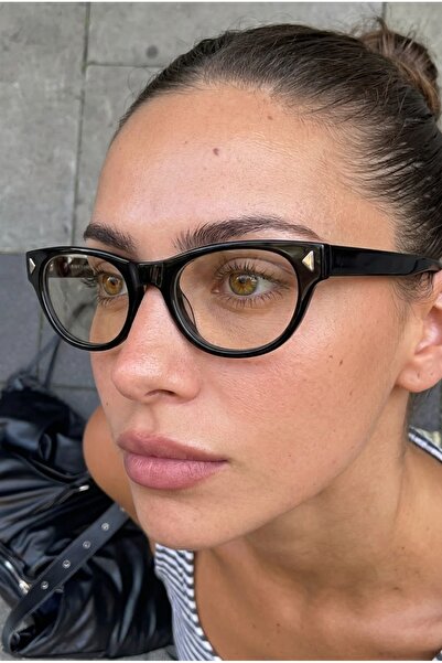 Chunky Frame Larissa Siyah Çerçeveli Ultra Hafif Mavi Işık Filtreli Kadın Gözlüğü