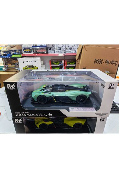 Boratila Toys 1:18 Scale Original Licensed Diecast Metal Aston Martin Valkyrie Car (Green)