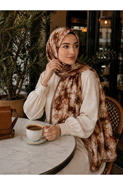 LİNA TİMUR شال من القماش القطني بنمط الأحلام النباتية