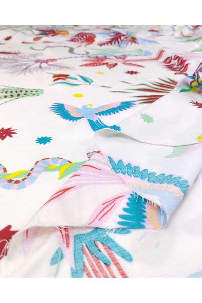 Kumaş Parça Blue Red Green Patterned Viscose Voile Satin Voile Woven Fabric on Cream Background for Shirts & Dresses Width: