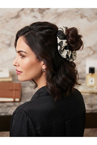 Lurji Minimalist Line Patterned Black-White Chiffon Scrunchie Buckle