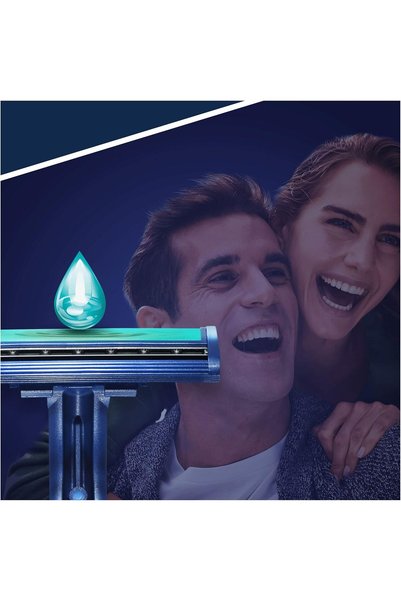 Gillette ماكينة حلاقة بلو II بلس للرجال