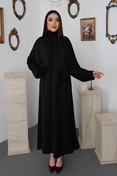 End Black Store فستان ساتان جاكار أسود