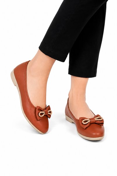 Jagulep Women's Ribboned Ballerinas Taba