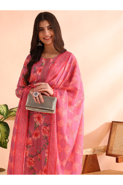 AHIKA By Styli طقم كورتا من الفيسكوز بنقشة زهور وردية مع دوباتا
