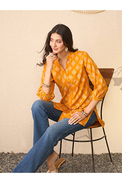 AHIKA By Styli بلوزة تونيك بطبعة زهور الخردل وياقة ماندارين