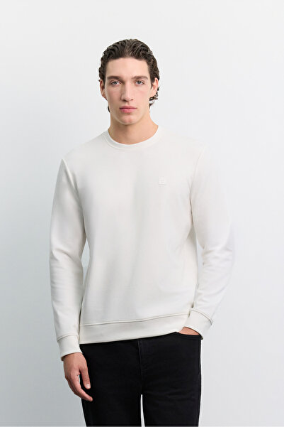 Avva Men's Ecru Crew Neck Interlock Sweatshirt with Chest Rubber Logo A62Y1299