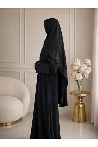 my abaya عباية نسائية سوداء بتفاصيل مطرزة على الأكمام