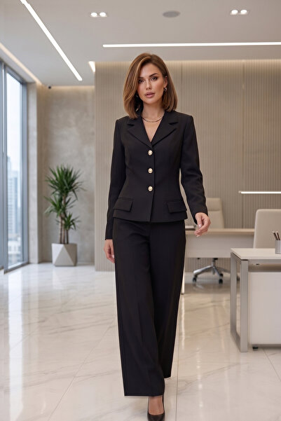 diaves سترة نسائية بتفاصيل أزرار معدنية وبنطلون بالازو باللون الأسود