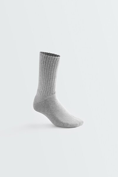 Oysho Classic ribbed socks in a cotton blend.